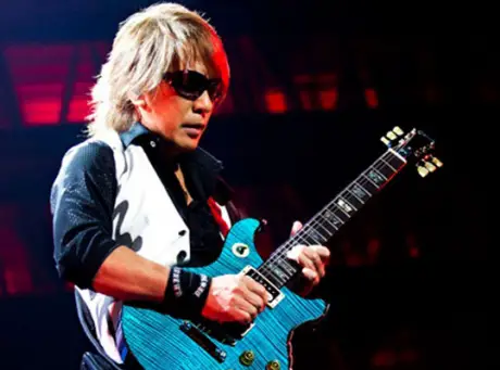 Gibson Custom Tak Matsumoto DC Standard Flame Maple Top Makes it`s Debut